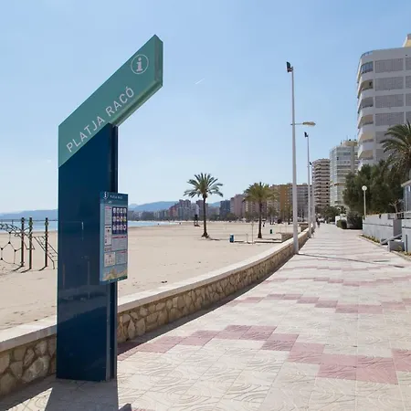 Frente Al Mar *